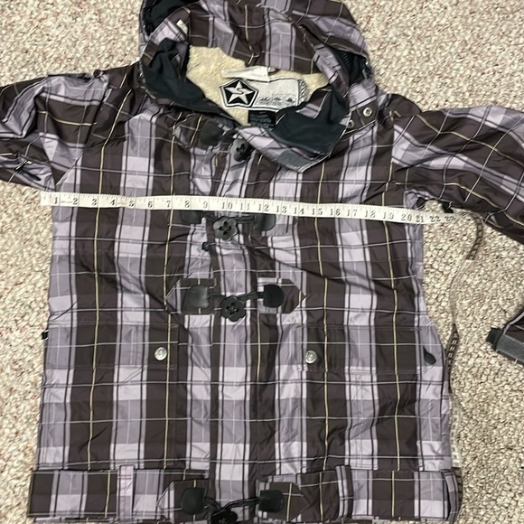 New sessions board jacket - Picture 6 of 13